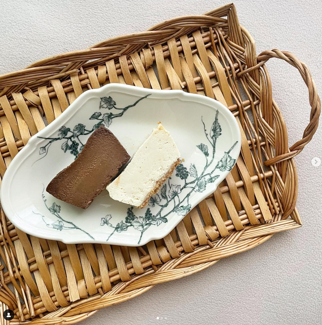 ʏ子の 名古屋グルメ/名古屋カフェ様にママのチーズケーキを食べていただきました。