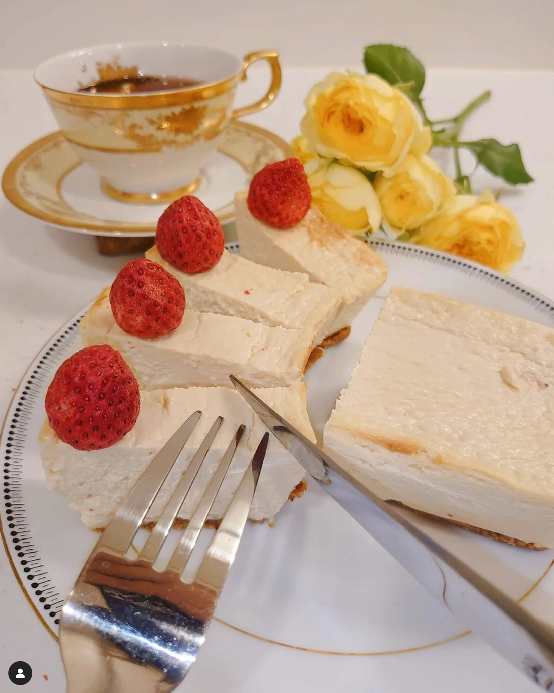 Shiina Mako様にママのチーズケーキを食べていただきました。