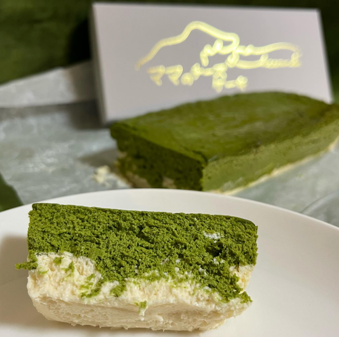 そのまっちゃ🌿MATCHA CRAZY様にママのチーズケーキを食べていただきました。