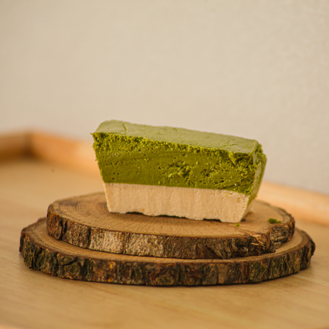 【濃厚ほろ苦|ちょっぴり甘い】節子ママのお抹茶チーズケーキ